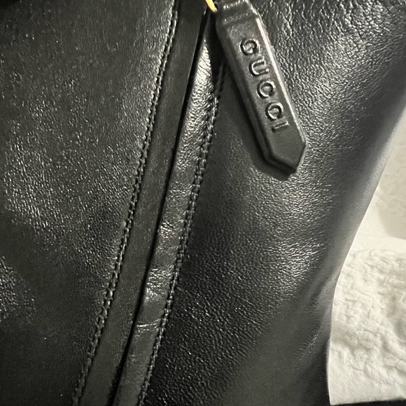 Gucci Booties size 39. Worn once. Duster and original bag included. - Picture 3 of 3